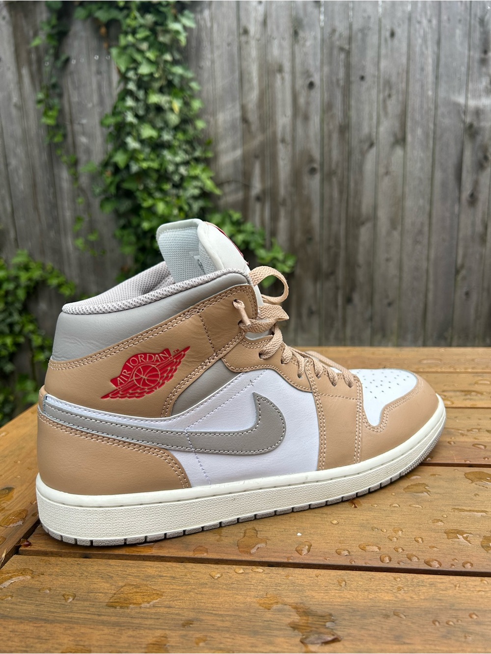 Air Jordan 1 Mid
